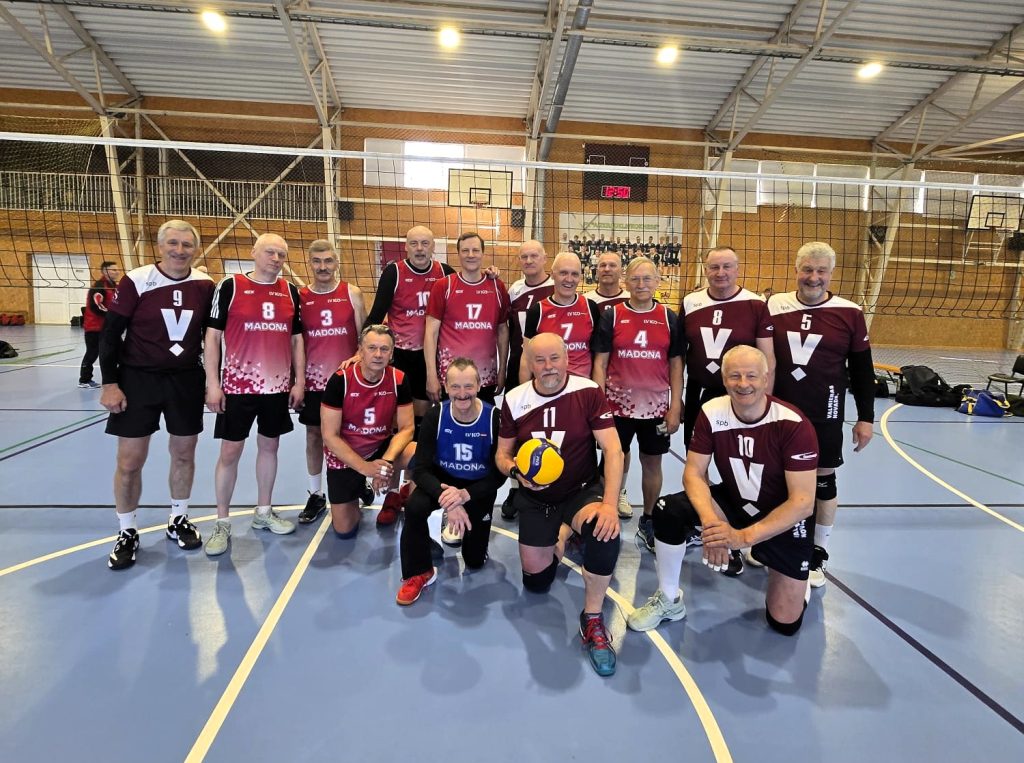 Latvijas Sporta veterānu savienības 63. sporta spēļu, dalībnieki - Valmieras novada sportisti.