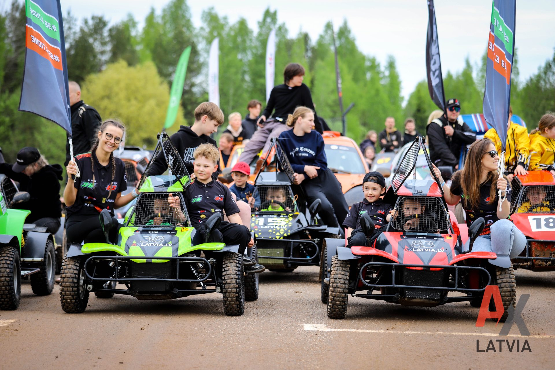 Brenguļu autotrasē aizvadīts AX LATVIA 2026 Latvijas autokrosa čempionāta un kausa posms